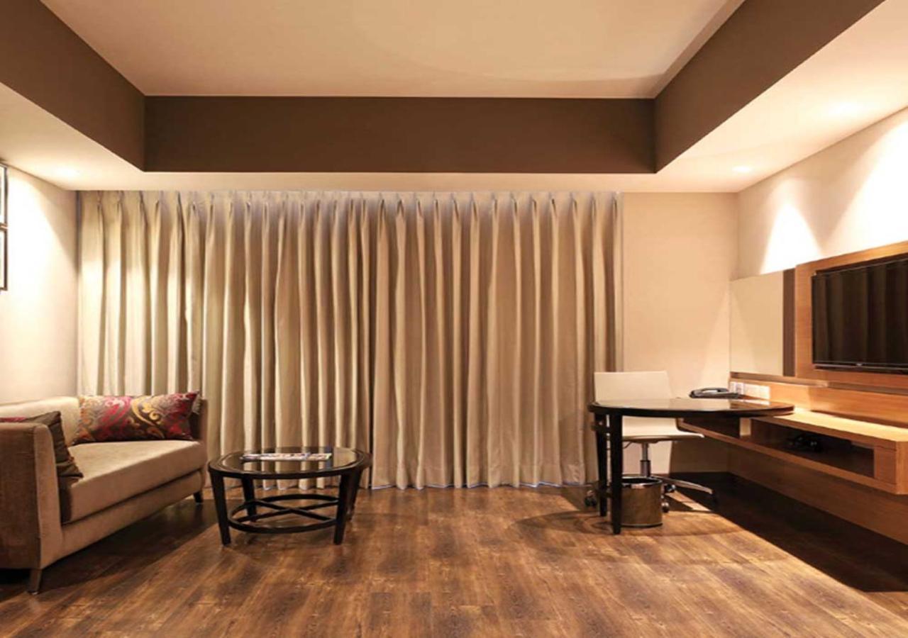 The Atlantes Suite Near Delhi Airport New Delhi Exterior photo