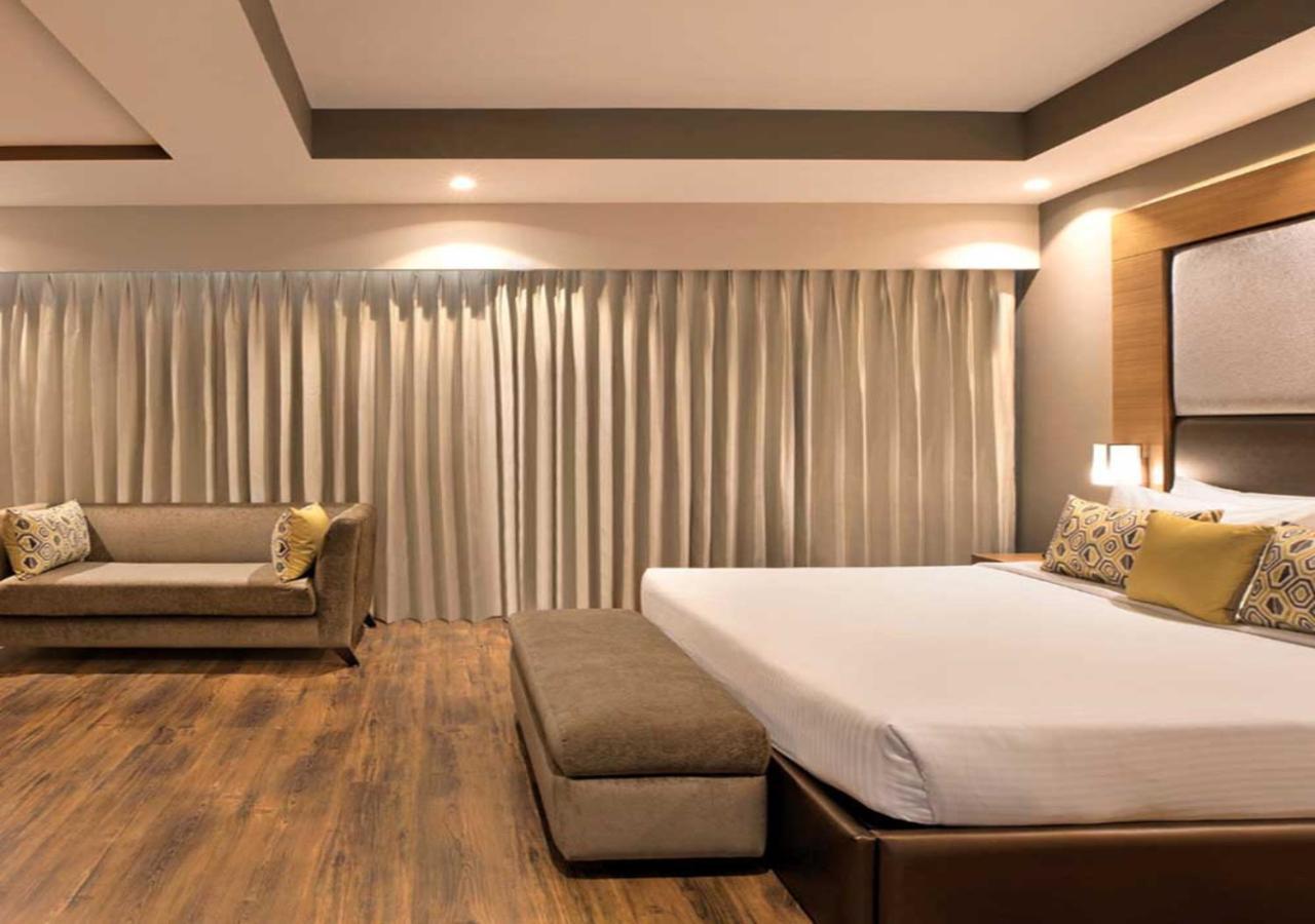 The Atlantes Suite Near Delhi Airport New Delhi Exterior photo